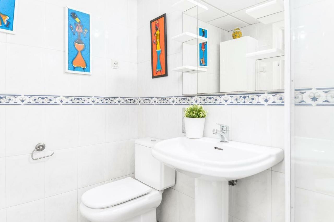 Lovely Suite With River Views And Parking Malaga Bagian luar foto