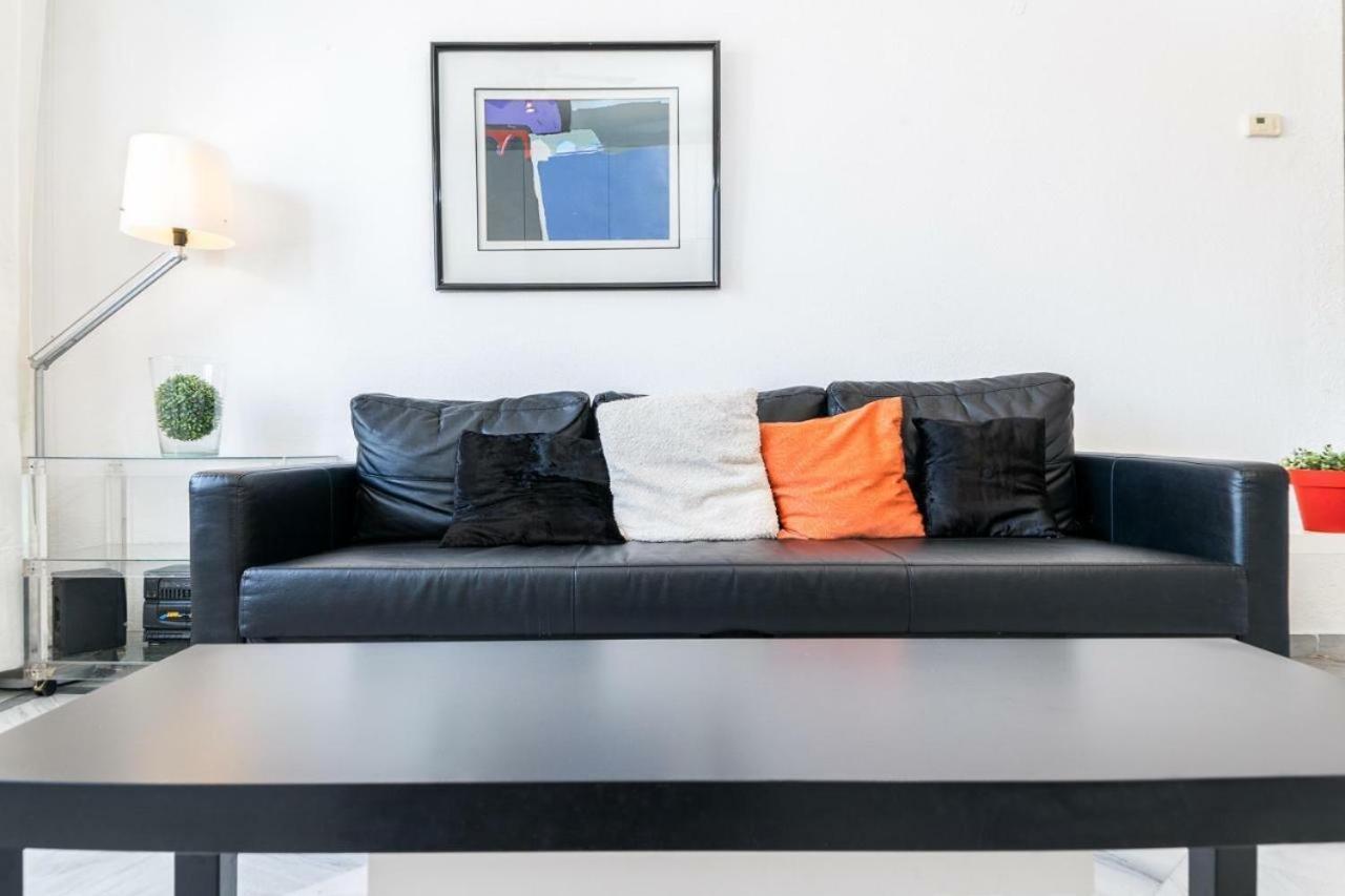 Lovely Suite With River Views And Parking Malaga Bagian luar foto